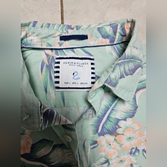 Denim & Flower men's shirt short sleeve large - Picture 3 of 8